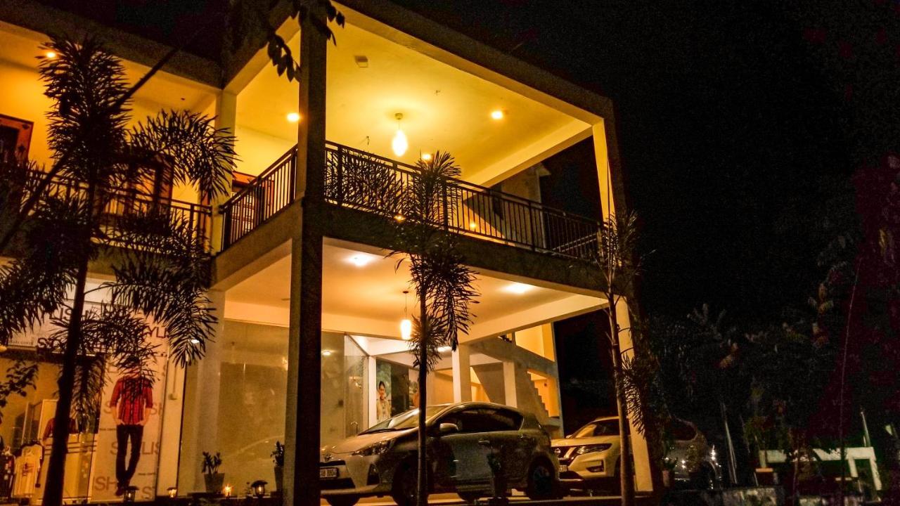 Akoya Pearl Hotel Ratnapura Luaran gambar
