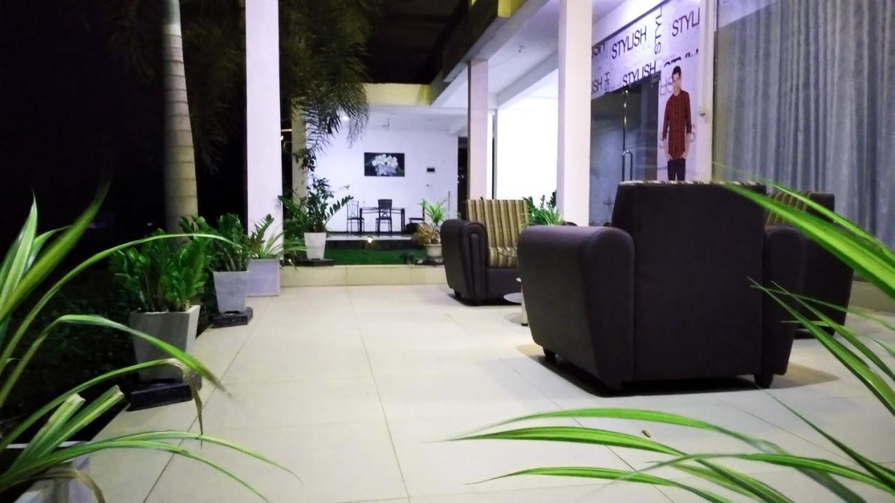 Akoya Pearl Hotel Ratnapura Luaran gambar