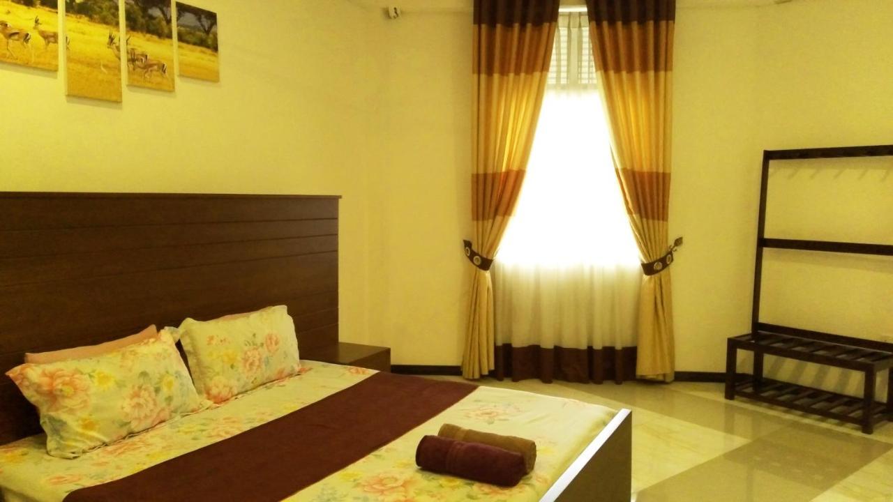 Akoya Pearl Hotel Ratnapura Luaran gambar